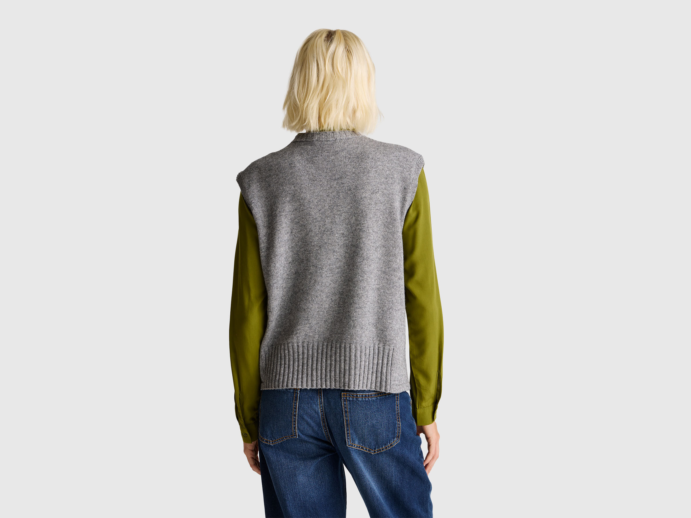SLEEVELESS SWEATER Women image number 2